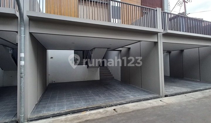 Rumah Bangunan Baru Minimalis Sayap Buah Batu Rumah Bangunan Baru Minimalis Sayap Buah Batu