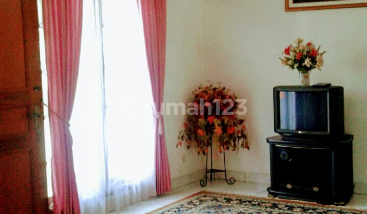 Rumah Klasik Di Graha Puspa 2