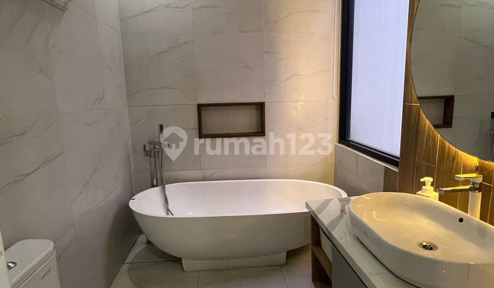 Rumah Mewah Minimalis Di Buah Batu Suryalaya Bandung Tengah Rumah Mewah Minimalis Di Buah Batu Suryalaya Bandung Tengah