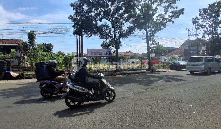 Tanah Mainroad Buah Batu Satu Arah