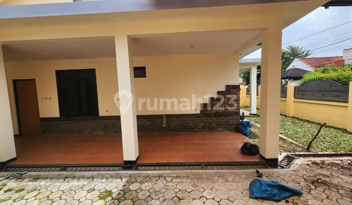 Rumah Satu Lantai Luas di Arcamanik Rumah Satu Lantai Luas di Arcamanik