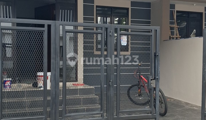 Single-Story Minimalist House 2