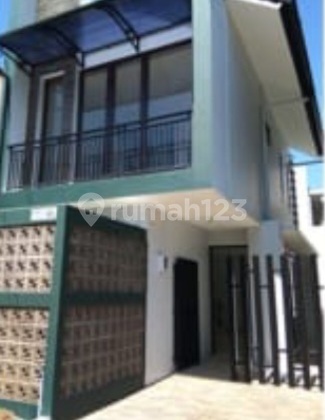 Rumah Minimalis di Buah Batu Square