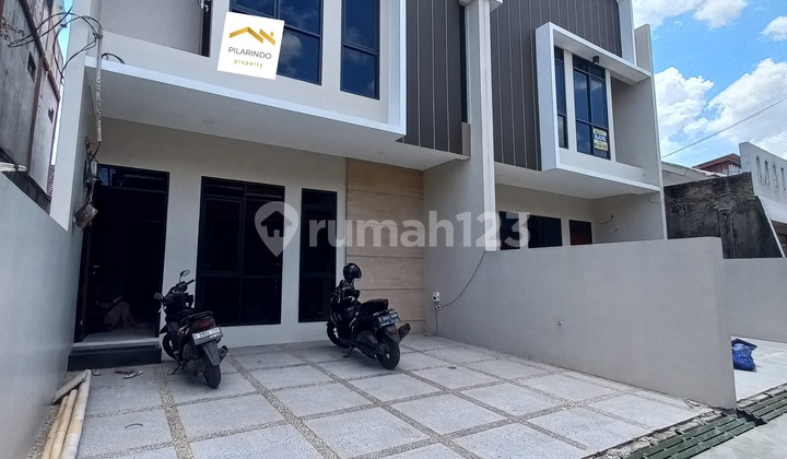 Rumah Bangunan Baru Minimalis Di Buah Batu Bandung Tengah Rumah Bangunan Baru Minimalis Di Buah Batu Bandung Tengah