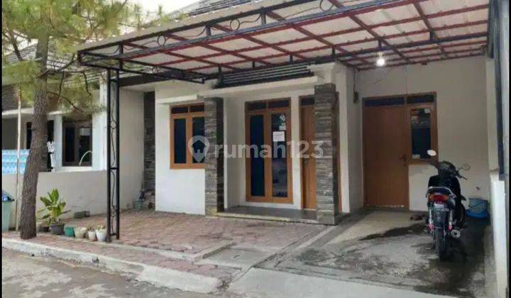 Rumah Dalam Kluster Di Antapani 1