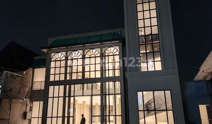 Ruang Usaha dan Perkantoran di Mainroad Dago Ruang Usaha dan Perkantoran di Mainroad Dago