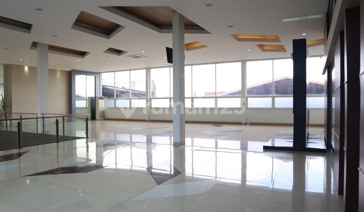 Tempat Usaha Kantor Di Bandung Tengah Bagus Buat Bank Dan Kantor