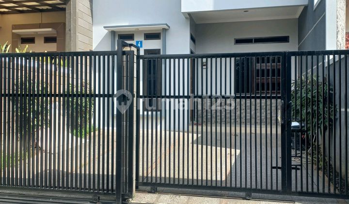 Rumah Minimalis Bangunan Baru Di Bandung Tengah Rumah Minimalis Bangunan Baru Di Bandung Tengah