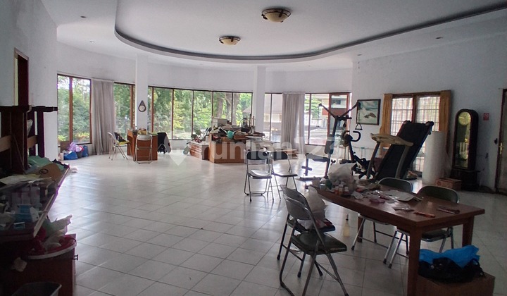 Rumah Dua Lantai di Mairod Dipati Ukur