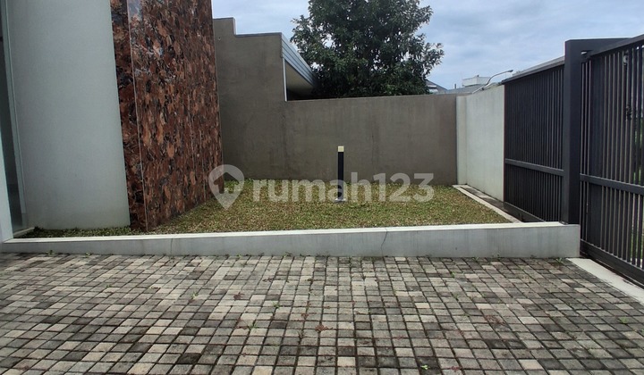 Rumah Bangunan Baru di Setiabudi Regency 2