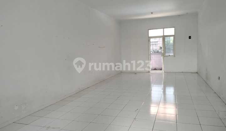 Ready-to-Use Shop House in Gading Serpong