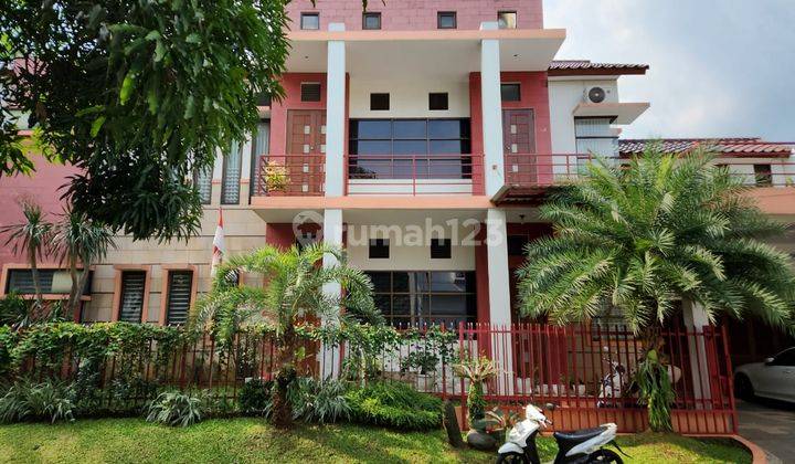 Rumah cantik dengan good s.pool di Bintaro Sektor 9 2