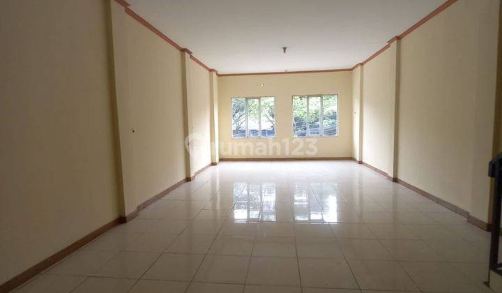 Ruko 3 Lantai Dengan Roof Top Di Tepi Jalan Raya Yang Strategies  Dekat Bintaro 2