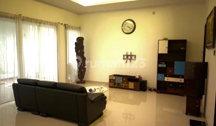 Rumah Semi Furnished Siap Huni.di Kebayoran Bintaro 2