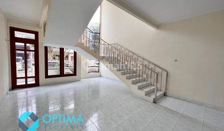 Rumah Hook dalam Perumahan Nandan dekat Kampus UGM 