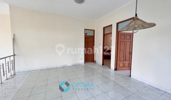 Rumah Hook dalam Perumahan Nandan dekat Kampus UGM 