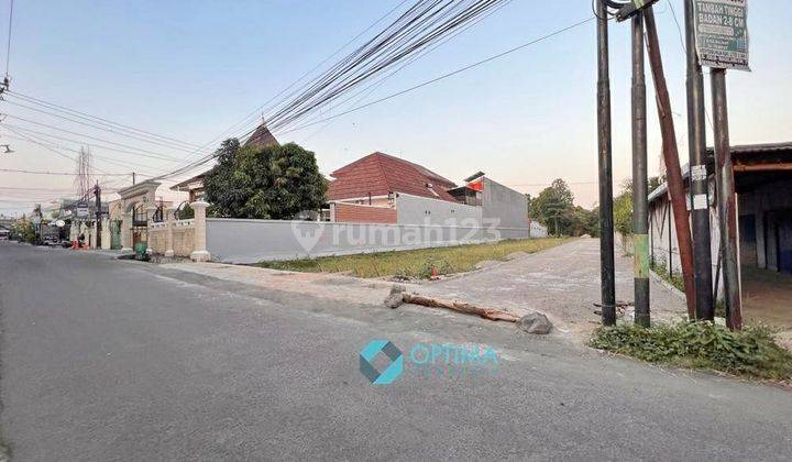 Tanah  sebrang Pakuwon Mall dekat UGM UPN Amikom UII Ekonomi YKPN Seturan