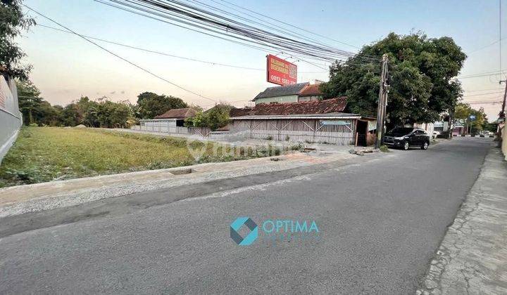 Tanah  sebrang Pakuwon Mall dekat UGM UPN Amikom UII Ekonomi YKPN Seturan