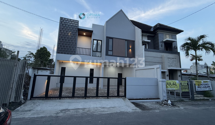 Exclusive Boarding House Near UPN UII Economics in Condongcatur, Maguwo, Close to Casagrande Exclusive Boarding House Near UPN UII Economics in Condongcatur, Maguwo, Close to Casagrande
