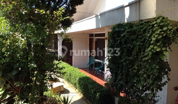 Well-Maintained Old House Sukaluyu Cikutra