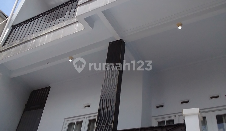 Minimalist 3-Storey House End of Berung View Bandung City
