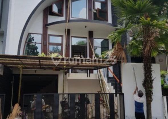 Rumah Siap Hun di Komplek Setraduta Rumah Siap Hun di Komplek Setraduta