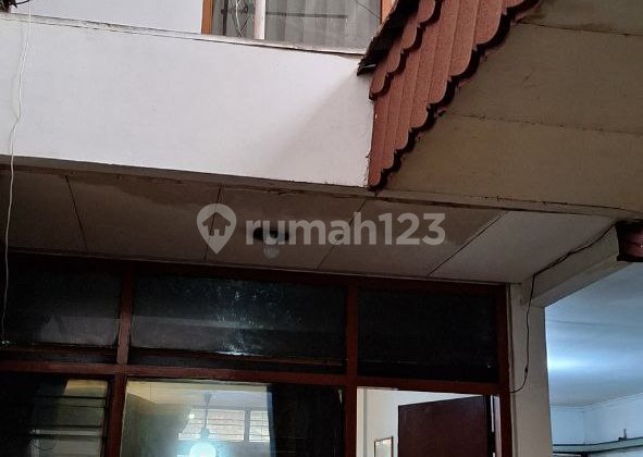 Well-Maintained Supratman Wing House Near Gedung Sate