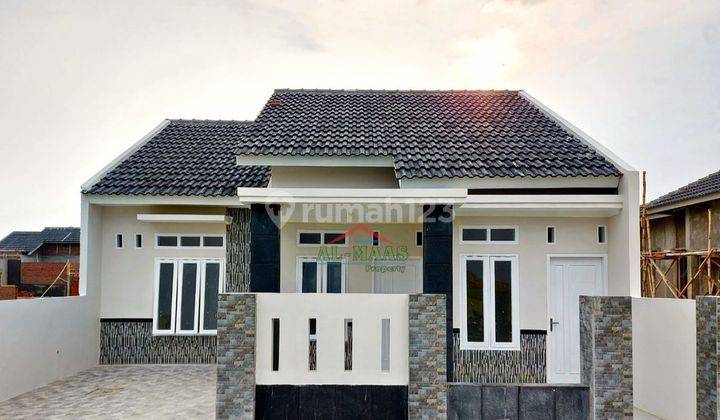 Rumah Akses Mobil,bebas Banjir,strategis Dekat Pusat Belanja 1
