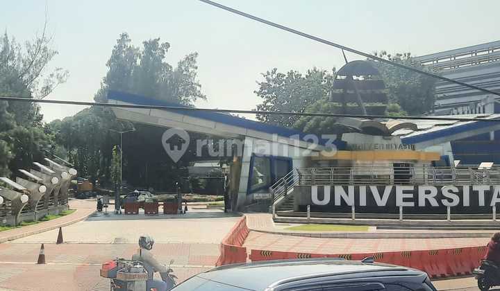 Selling Land Plot in Front of a Prestigious Campus