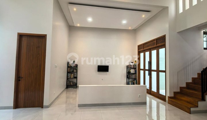 Rumah Baru Letjend S Parman 160/175 Gress Mewah Tengah Kota Siap Huni 2