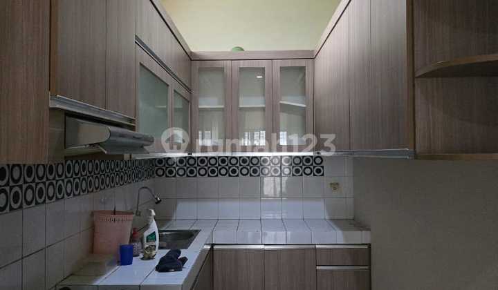 Rumah Luas Dan Bagus, 2 Lantai Di Bintaro 2