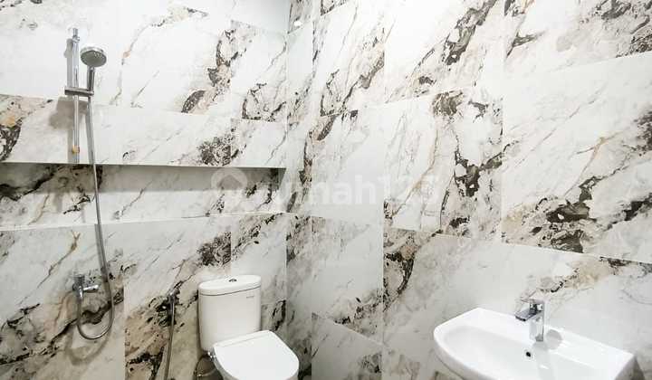 Rumah Mewah SHM ,2 Lantai di Sektor 9 Bintaro Jaya 2