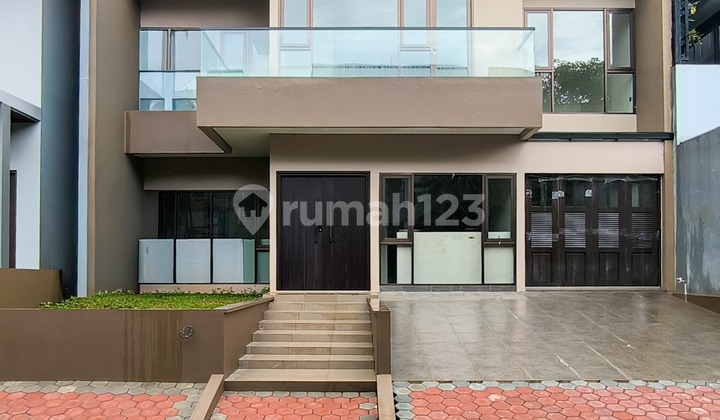 Hot Sale Ready-to-Occupy House Kebayoran Bintaro