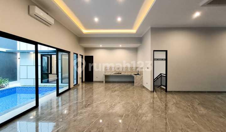 Luxury House SHM, 2 Floors in Sector 9 Bintaro Jaya