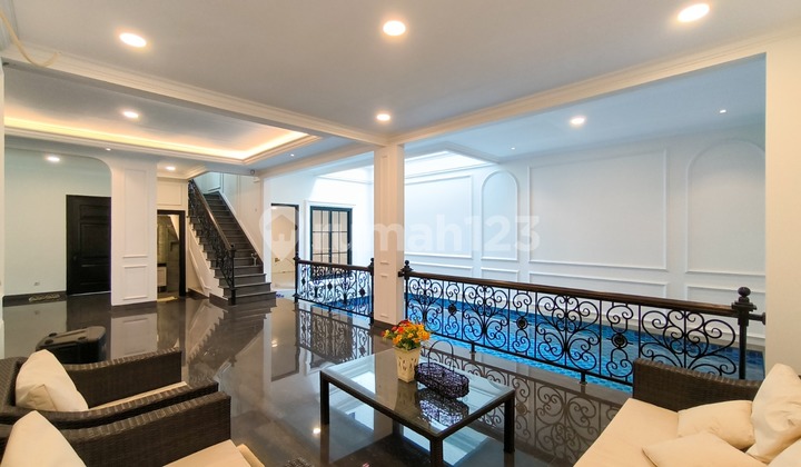 Rumah Mewah Bergaya American Clasic, SHM 2