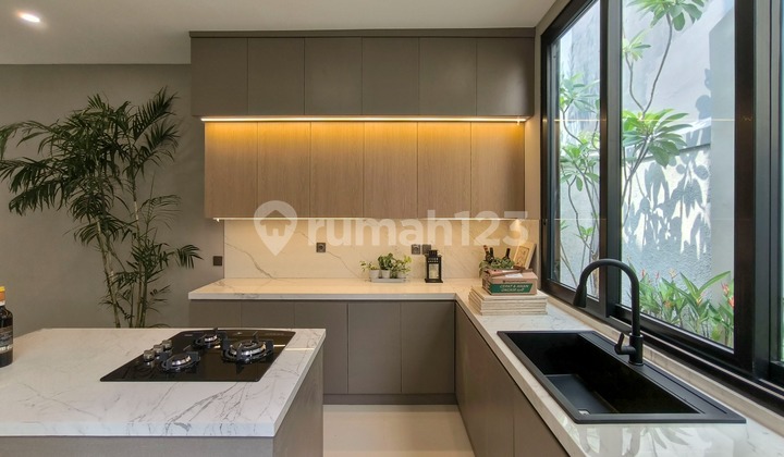 Rumah 2 Lantai Dengan Design Modern Di Cluster Versailles Bsd Tangerang Selatan