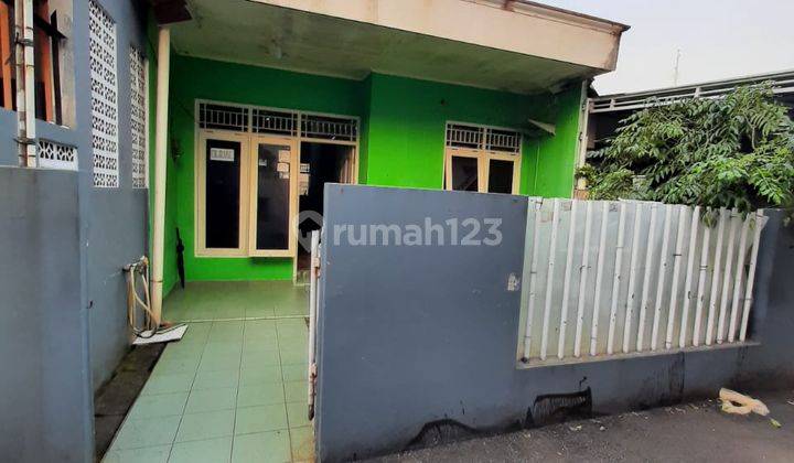 Rumah Lokasi Strategis , Bebas Banjir  Di Cibubur, Jakarta Timur  1