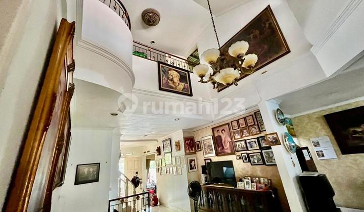 Rumah Luas 220m Di Boulevard Di Villa Bintaro Regency, Pondok Aren, Pondok Aren