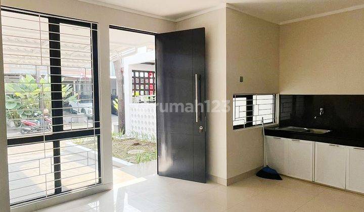 Rumah Minimalis, Siap Huni di Kebayoran Residence Bintaro Jaya 2