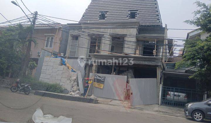 Rumah Baru dengan Kolam Renang di Mertilang Bintaro Jaya Sektor 9 2