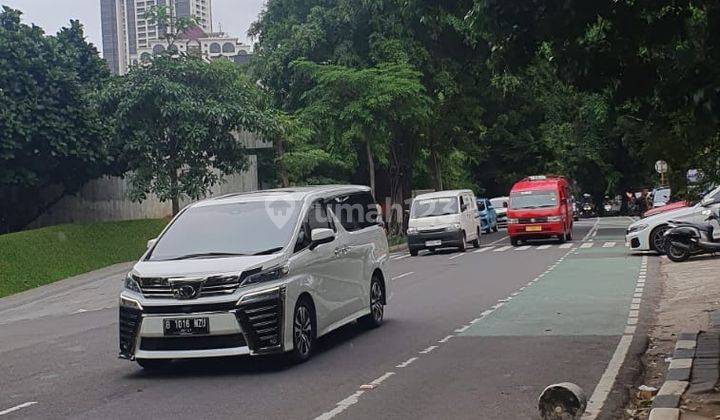 Rumah Pinggir Jalan, Cocok Untuk Usaha di Kebayoran Baru 1