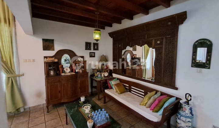 Rumah Bergaya Etnik di Bumi Bintaro Permai, Jakarta Selatan Rumah Bergaya Etnik di Bumi Bintaro Permai, Jakarta Selatan