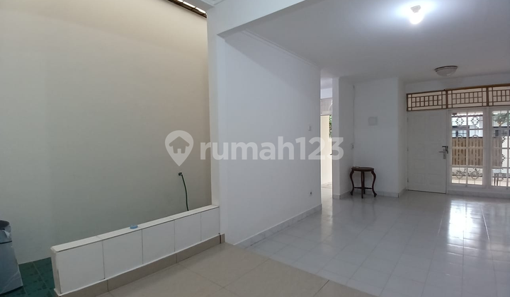2 Bedroom Ready-to-Live House in Bintaro Jaya Sector 9 2