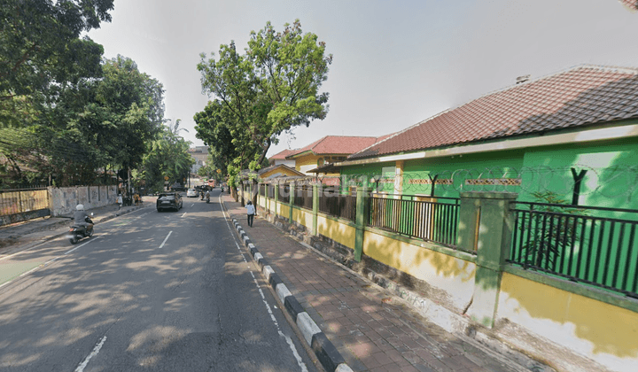 Rumah Pinggir Jalan, Cocok Untuk Usaha di Kebayoran Baru 2