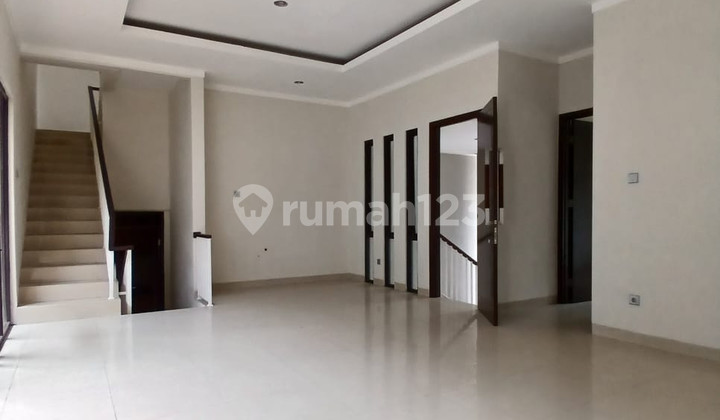  Rumah Terawat dan Siap Huni di Kebayoran, Bintaro 