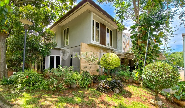 Rumah 2 lantai,hoek,Jalan lebar di Bintaro Jaya 