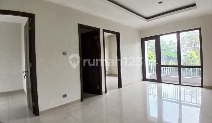 Dijual Rumah 2,5 Lantai,Carport 2 Mobil di Bintaro Jaya 7