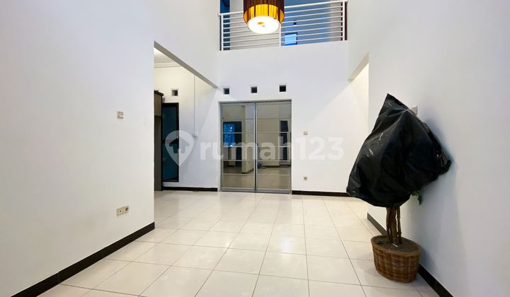 Nice, Comfortable House in Bintaro Jaya 9