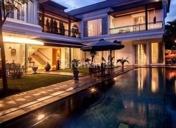 Rumah Cantik dan mewah dengan Swimming pool di Menteng Bintaro Jaya sektor 7 Tanggerang Selatan. 2