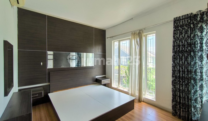 Nice house, 2 floors, good environment in Bintaro Jaya 9.